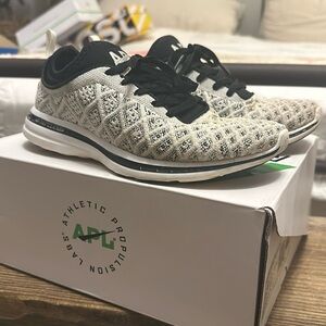 APL running sneakers-women’s